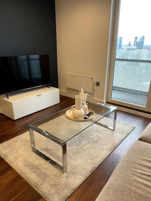Lovely 2-Bedroom Condo With Balcony Manchester Extérieur photo